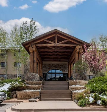 Comfort Suites at Evergreen Parkway
