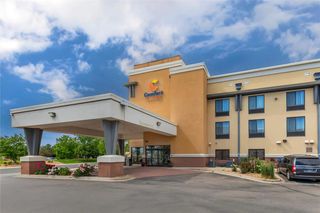 Comfort Suites