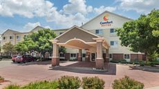 Comfort Suites