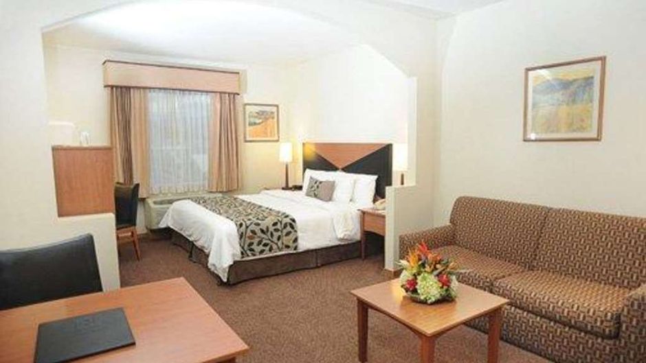 Sleep Inn Paseo Las Damas Suite