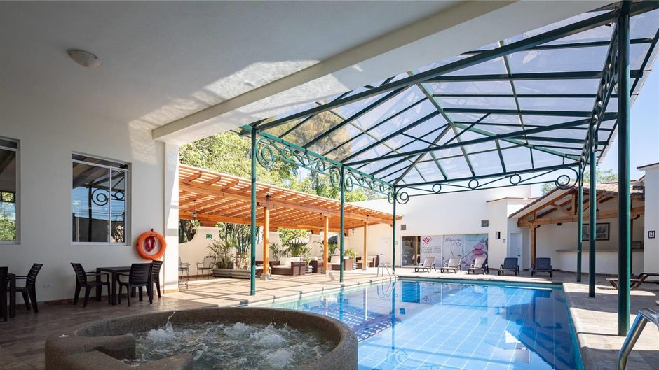 San Jose de Puembo Quito Arpt, An Ascend Pool