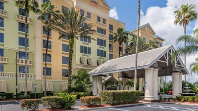 Comfort Suites Maingate East