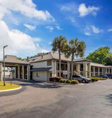 Quality Inn University