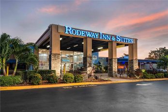 Rodeway Inn & Suites Airport Cruise Port