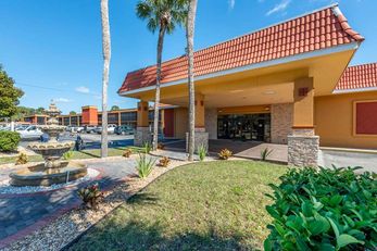 Quality Inn & Suites Riverfront