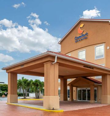 Comfort Inn and Suites Fort Myers Airport