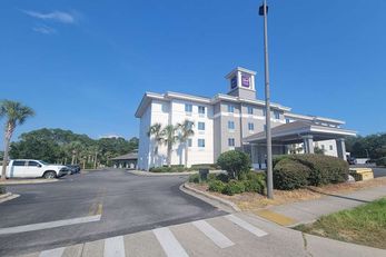 Sleep Inn & Suites