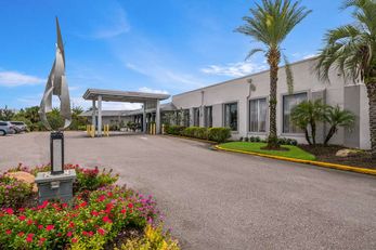 Clarion Inn & Suites Universal Studios