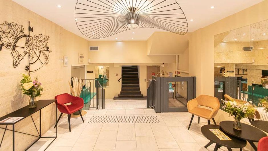 Quality Hotel Bordeaux City Centre Lobby