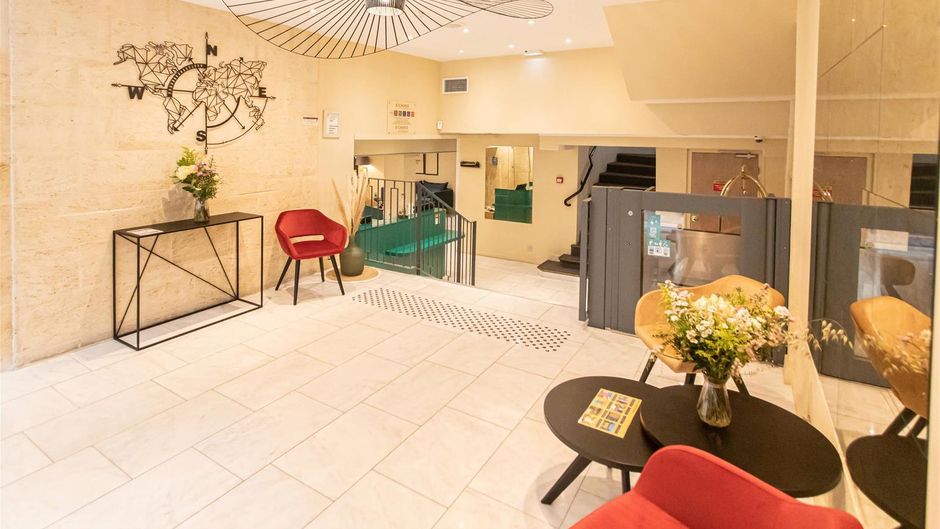 Quality Hotel Bordeaux City Centre Lobby