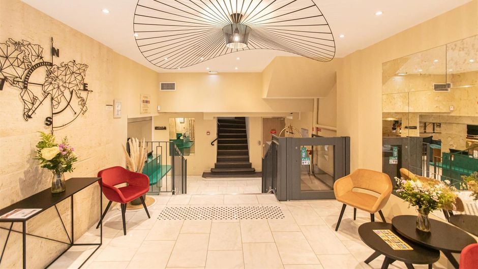 Quality Hotel Bordeaux City Centre Lobby