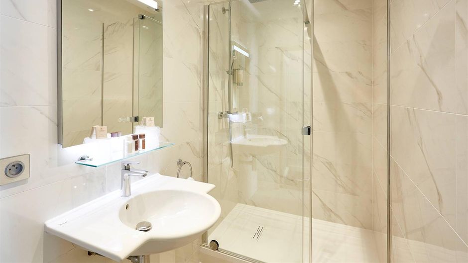 Quality Hotel Bordeaux City Centre Room