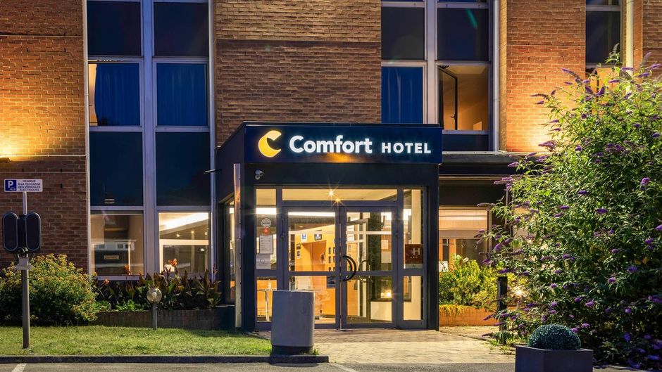 Comfort Hotel Lille Tourcoing Exterior