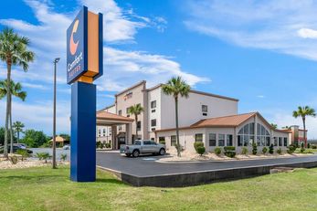 Comfort Suites Near Robins Air Force Bas