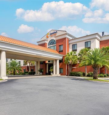 Comfort Suites