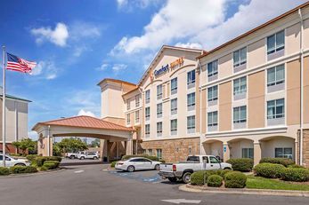 Comfort Suites