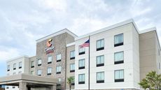 Comfort Suites