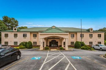 Econo Lodge Inn & Stes