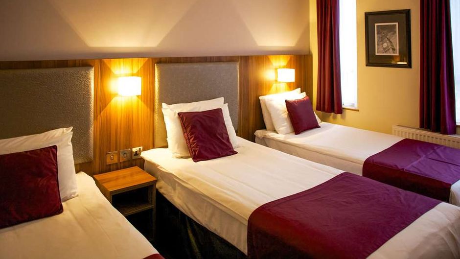 Quality Hotel Hampstead Room