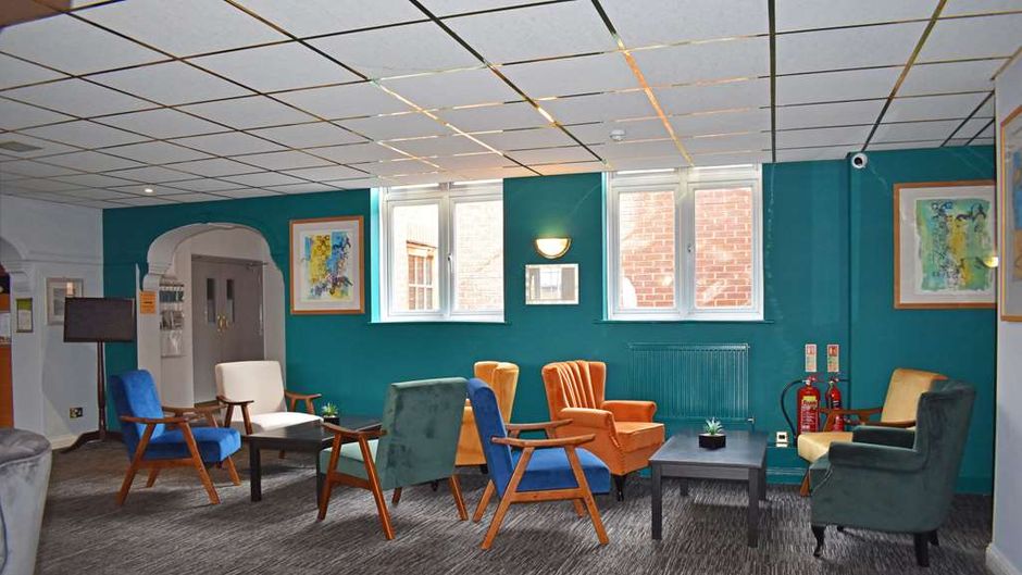 Quality Hotel Stonebridge Manor Lobby