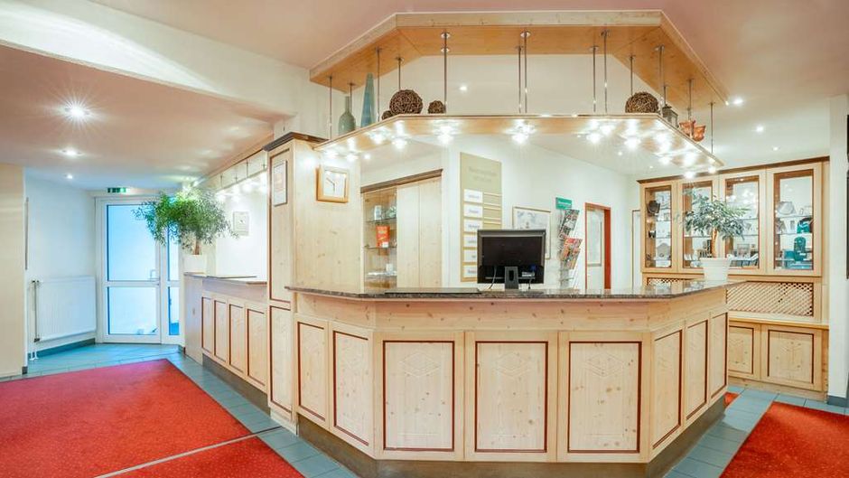 Quality Hotel Lobby