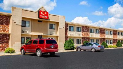 Econo Lodge Inn and Suites Newton