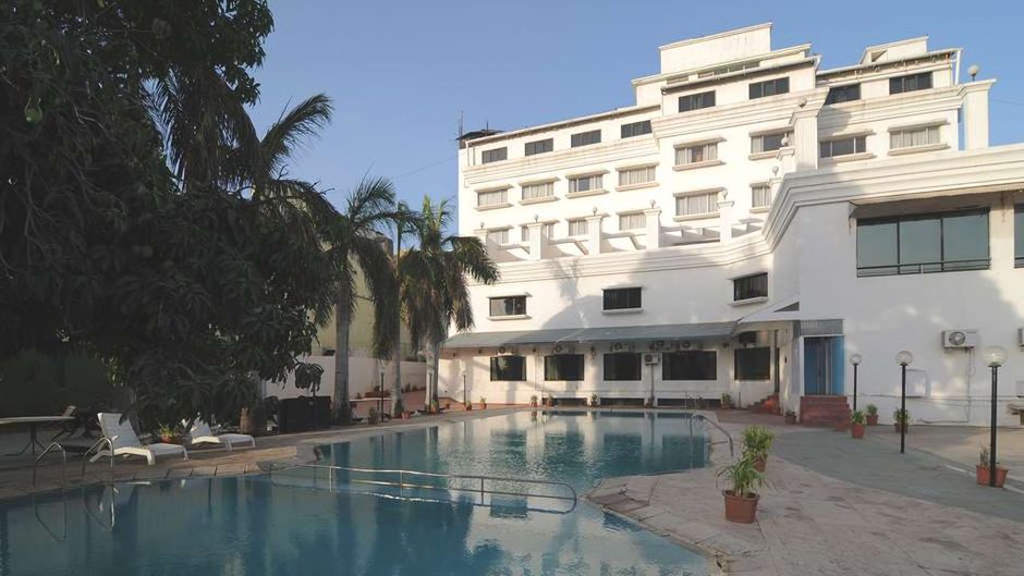 Quality Inn Regency Pool