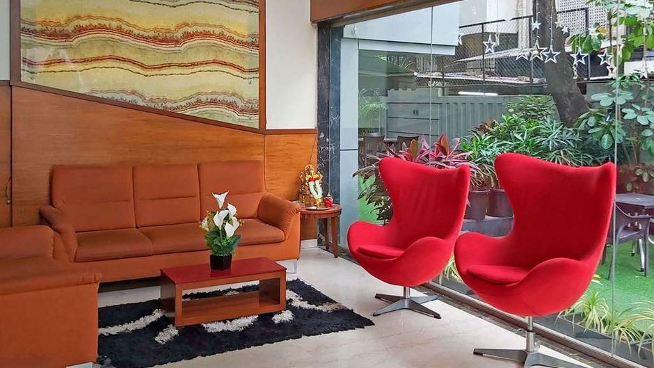 Quality Inn Mint Lobby