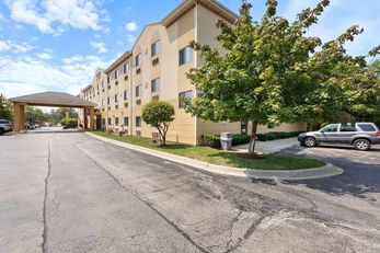 Comfort Suites