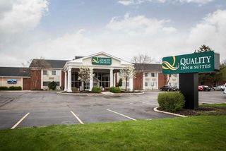 Quality Inn & Suites St Charles