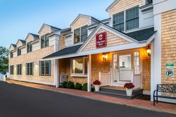 Martha's Vineyard, Ascend Hotel