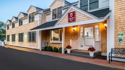 Martha's Vineyard, Ascend Hotel