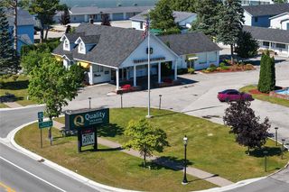 Quality Inn & Suites Mackinaw City