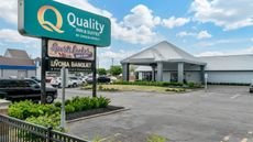 Quality Inn and Suites Livonia Detroit