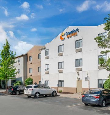 Comfort Suites