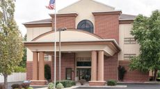 Quality Inn & Suites, Niles