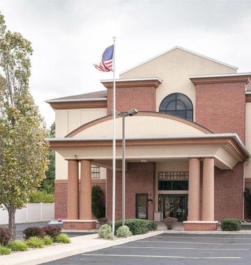 Quality Inn & Suites, Niles