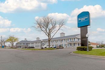 Rodeway Grandvillage Inn