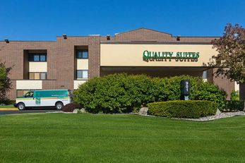 Quality Suites Hotel Lansing