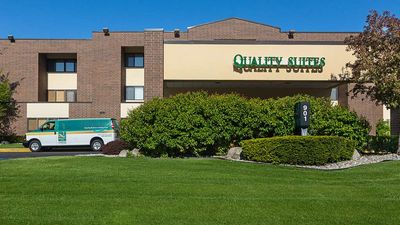 Quality Suites Hotel Lansing