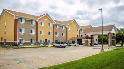 Quality Suites St Joseph