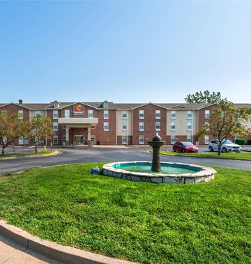 Comfort Inn & Suites St. Louis - Chester