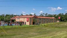 Econo Lodge Inn and Suites Diamondhead