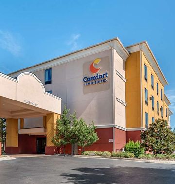 Comfort Inn and Suites Clinton Jackson West