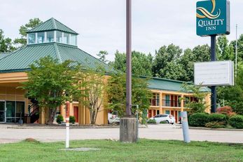 Quality Inn Louisville MS