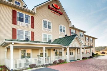 Econo Lodge Inn & Suites