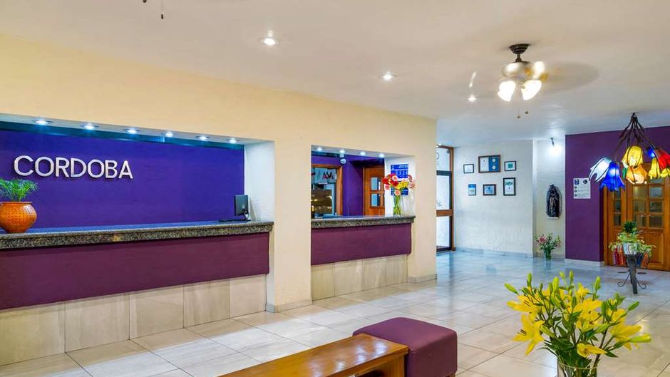 Comfort Inn Cordoba Lobby