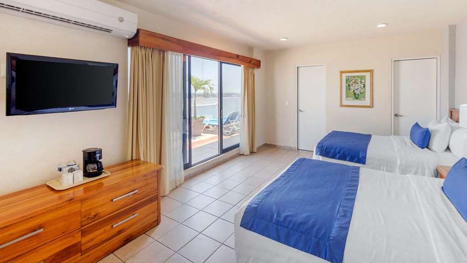 Comfort Inn Tampico Suite