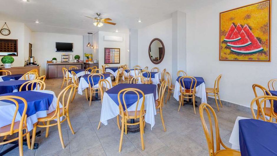 Comfort Inn Tampico Restaurant