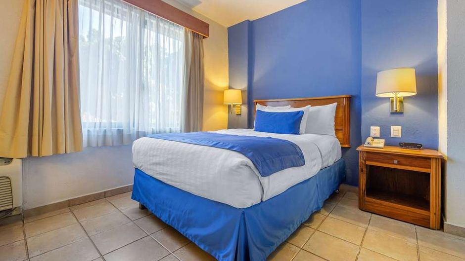 Comfort Inn Tampico Room